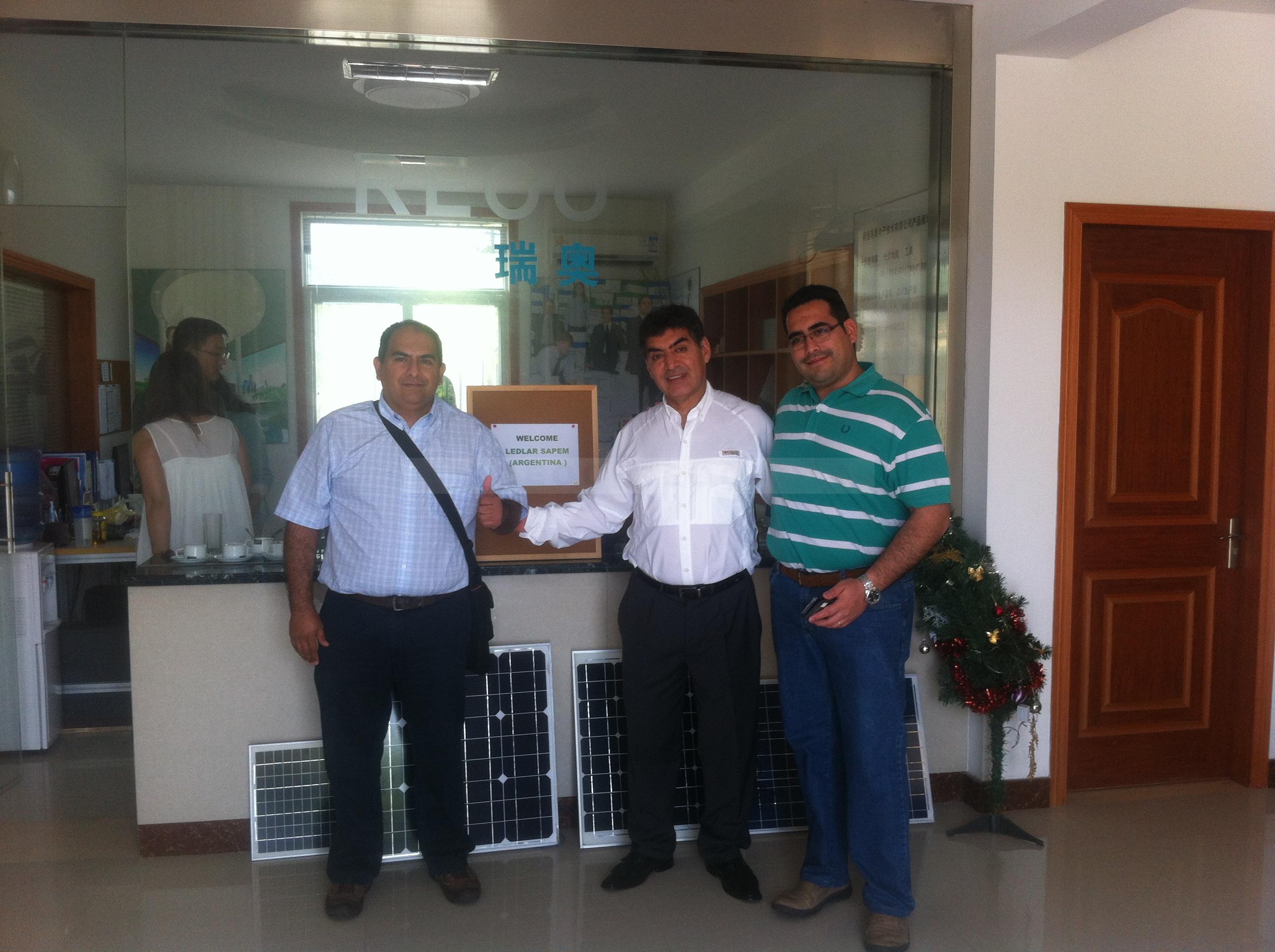 2014 Aug 14 Argentina customer visited REOO Technology(图1)