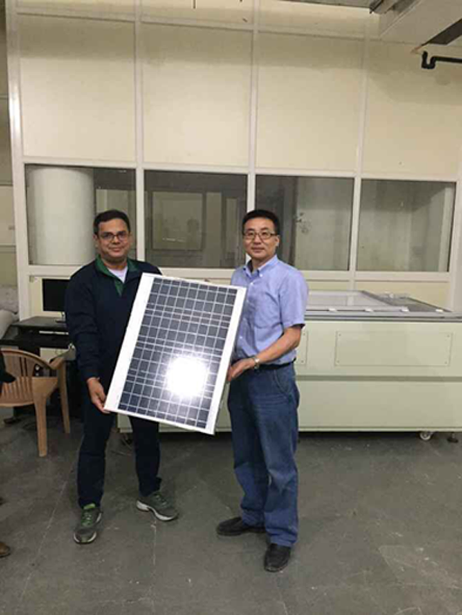 2016 Apri we installed solar panel making machine in India(图2)